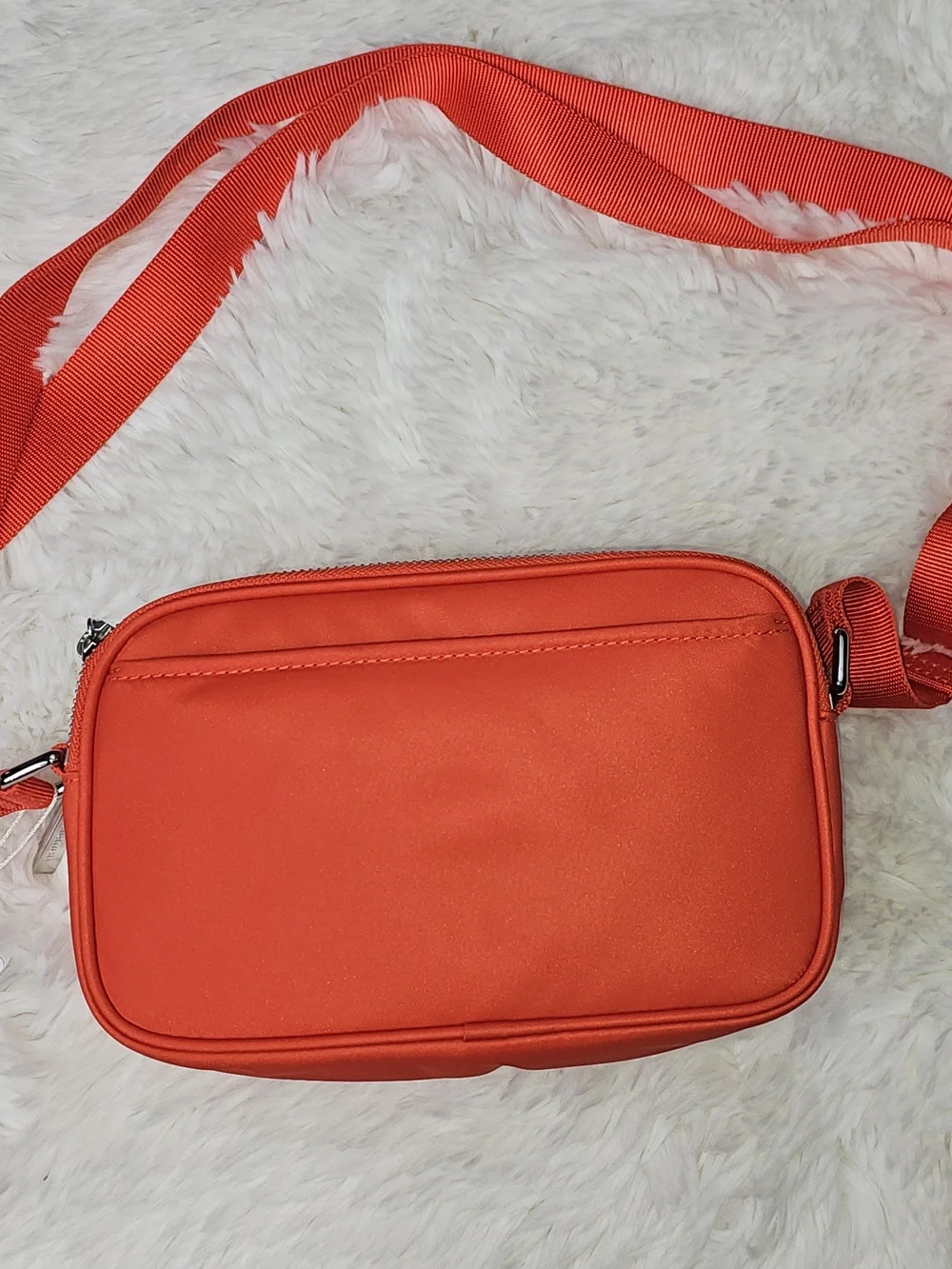 ​NWT Lululemon Everywhere Crossbody Bag 2L – Cayenne / Silver (CRYE/SLVR)